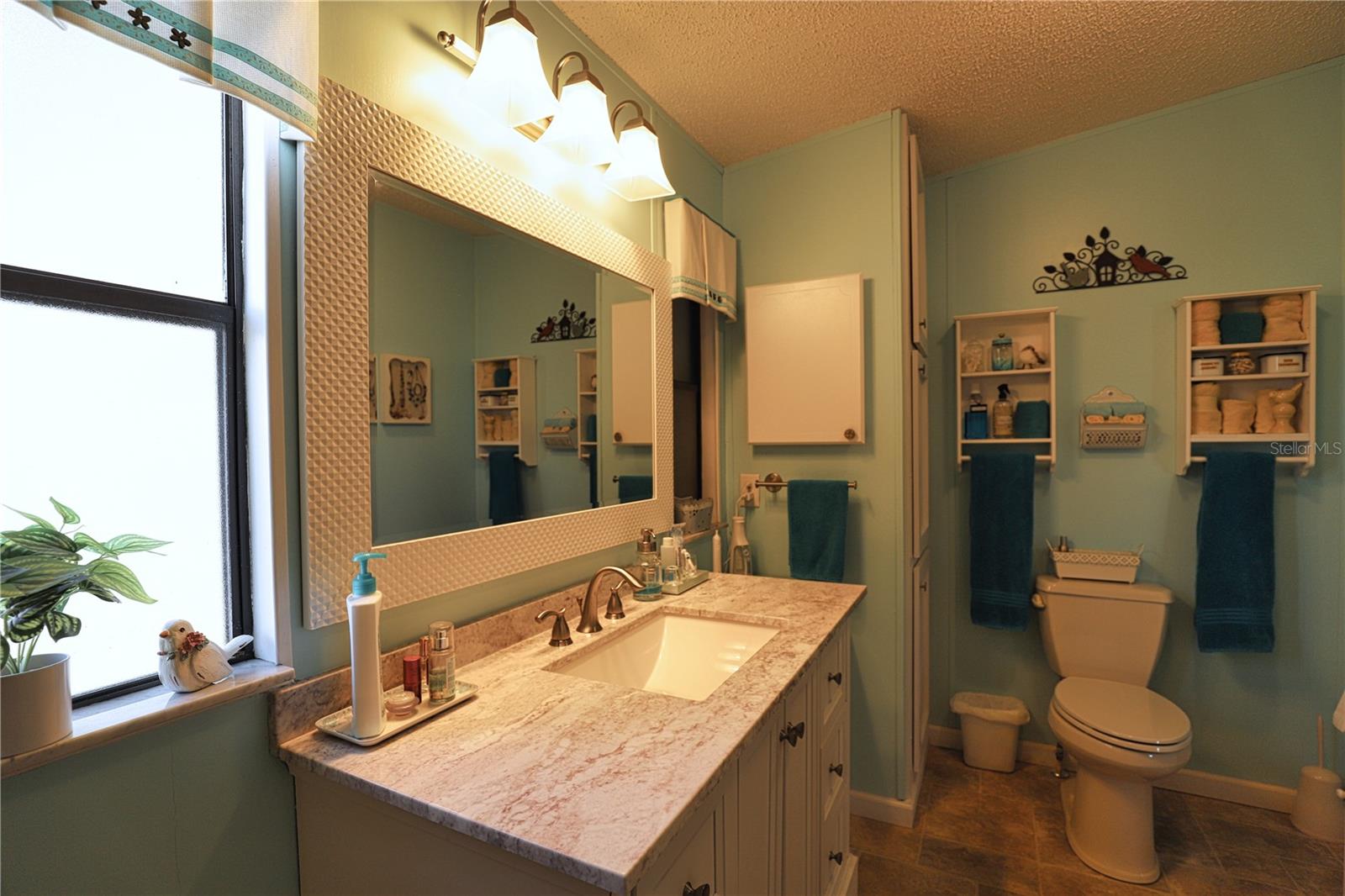 Image 33 of 100 For 513 San Clemente Circle