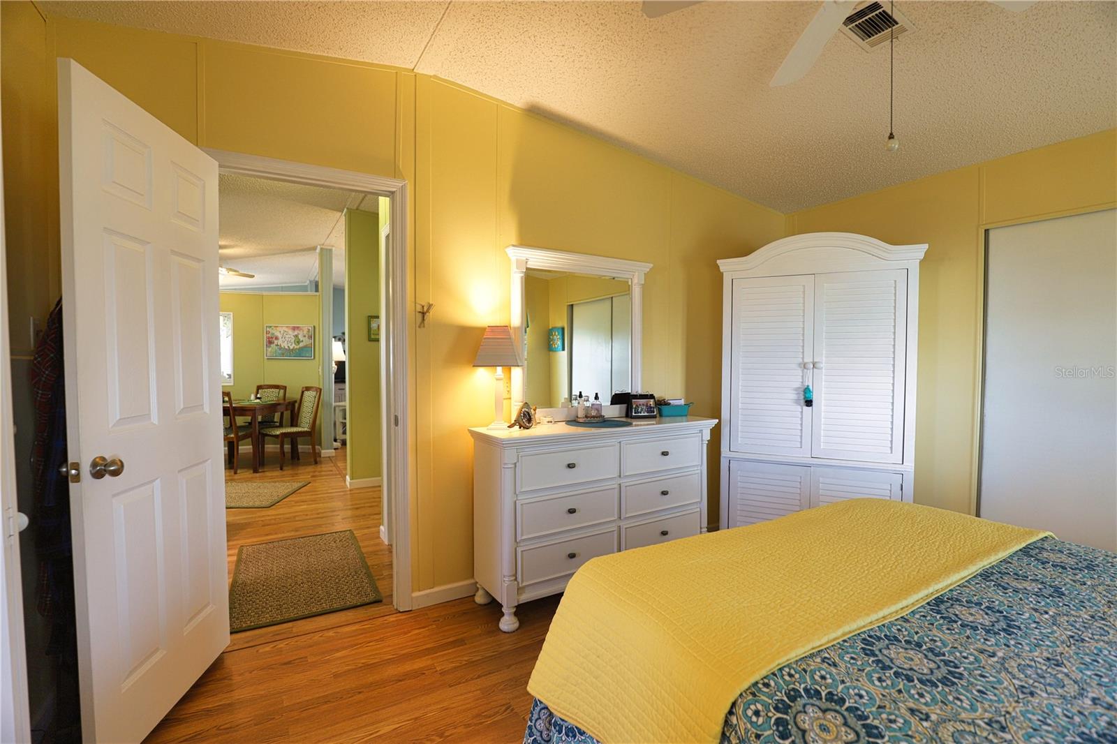 Image 34 of 100 For 513 San Clemente Circle