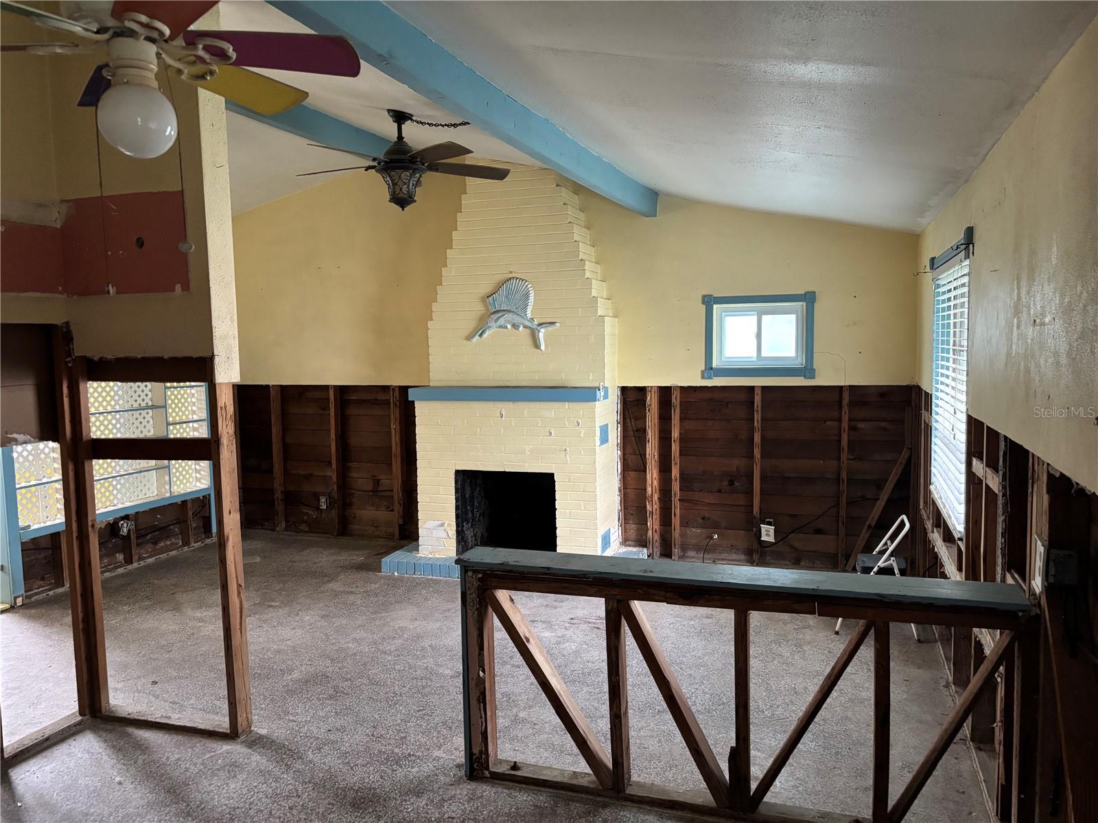 Listing photo id 22 for 18006 4th Street E