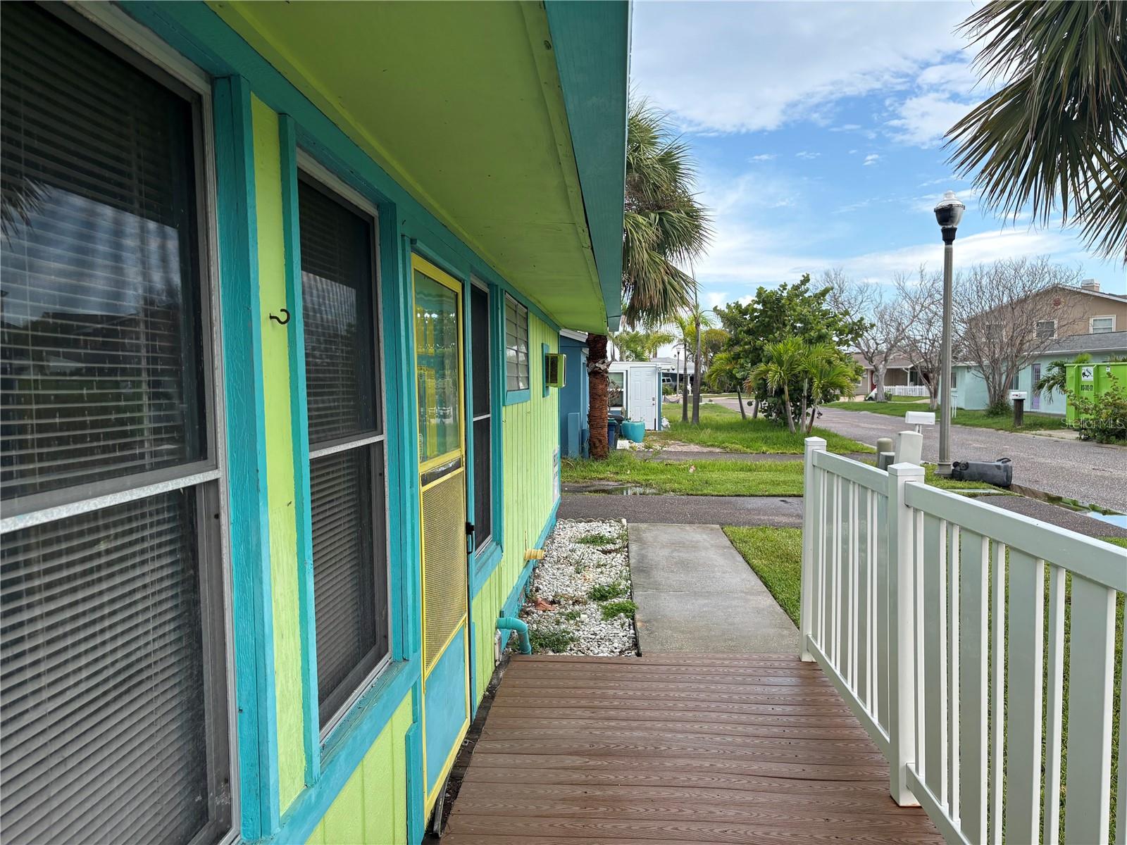 Listing photo id 25 for 18006 4th Street E