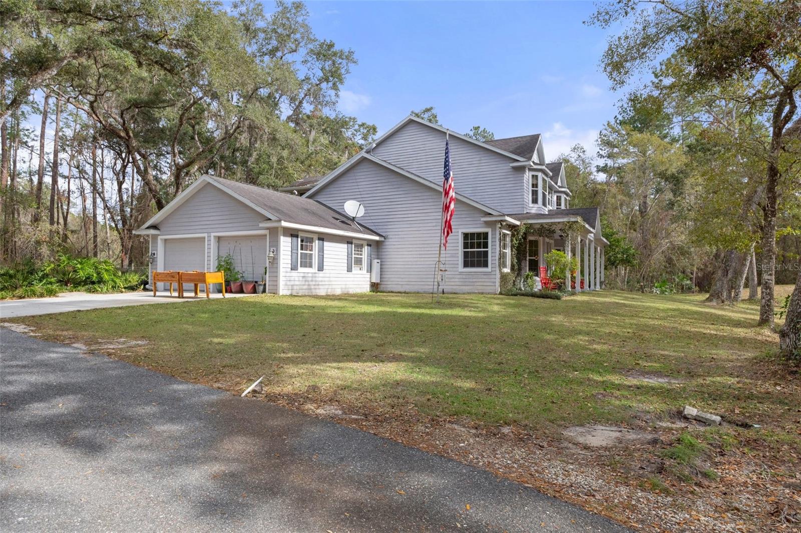 Image 4 of 75 For 19387 Hidden Oaks Drive