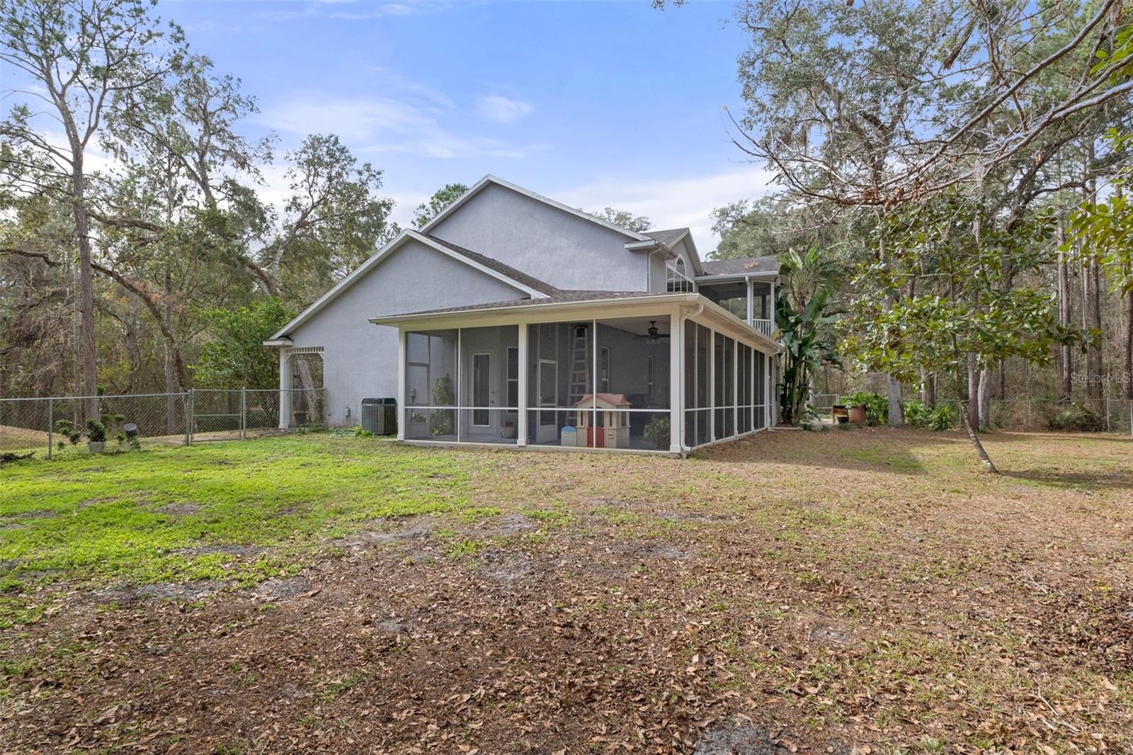 Image 68 of 75 For 19387 Hidden Oaks Drive