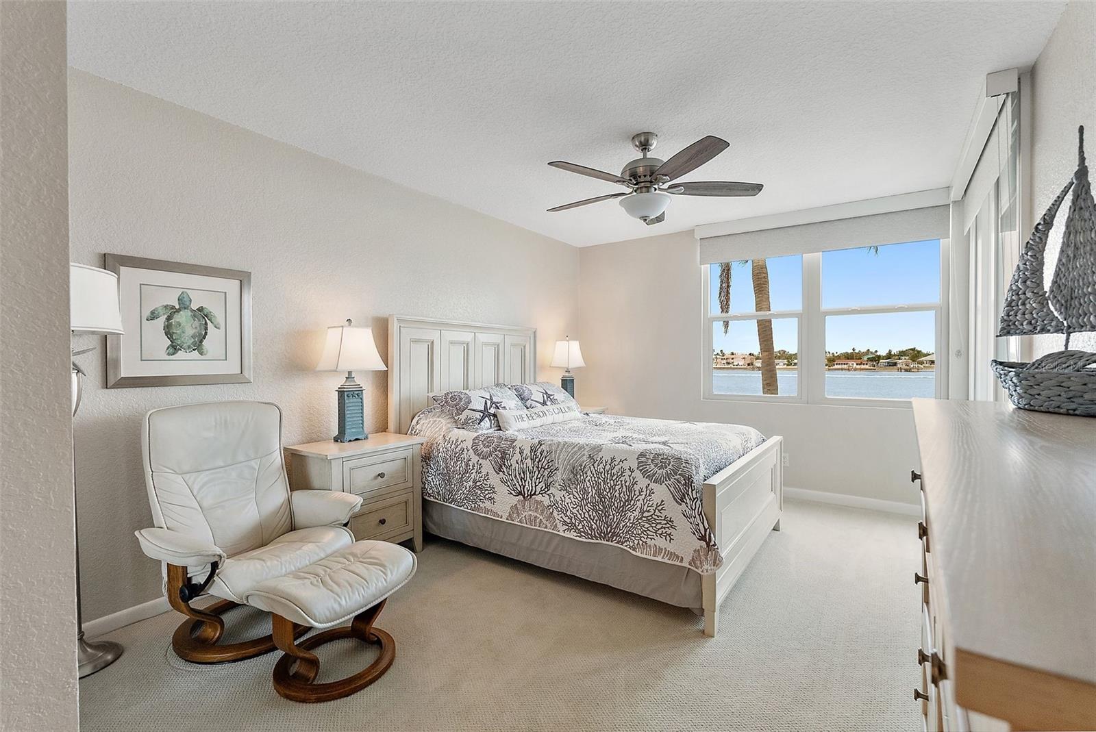 Listing photo id 12 for 6085 Bahia Del Mar Circle 272