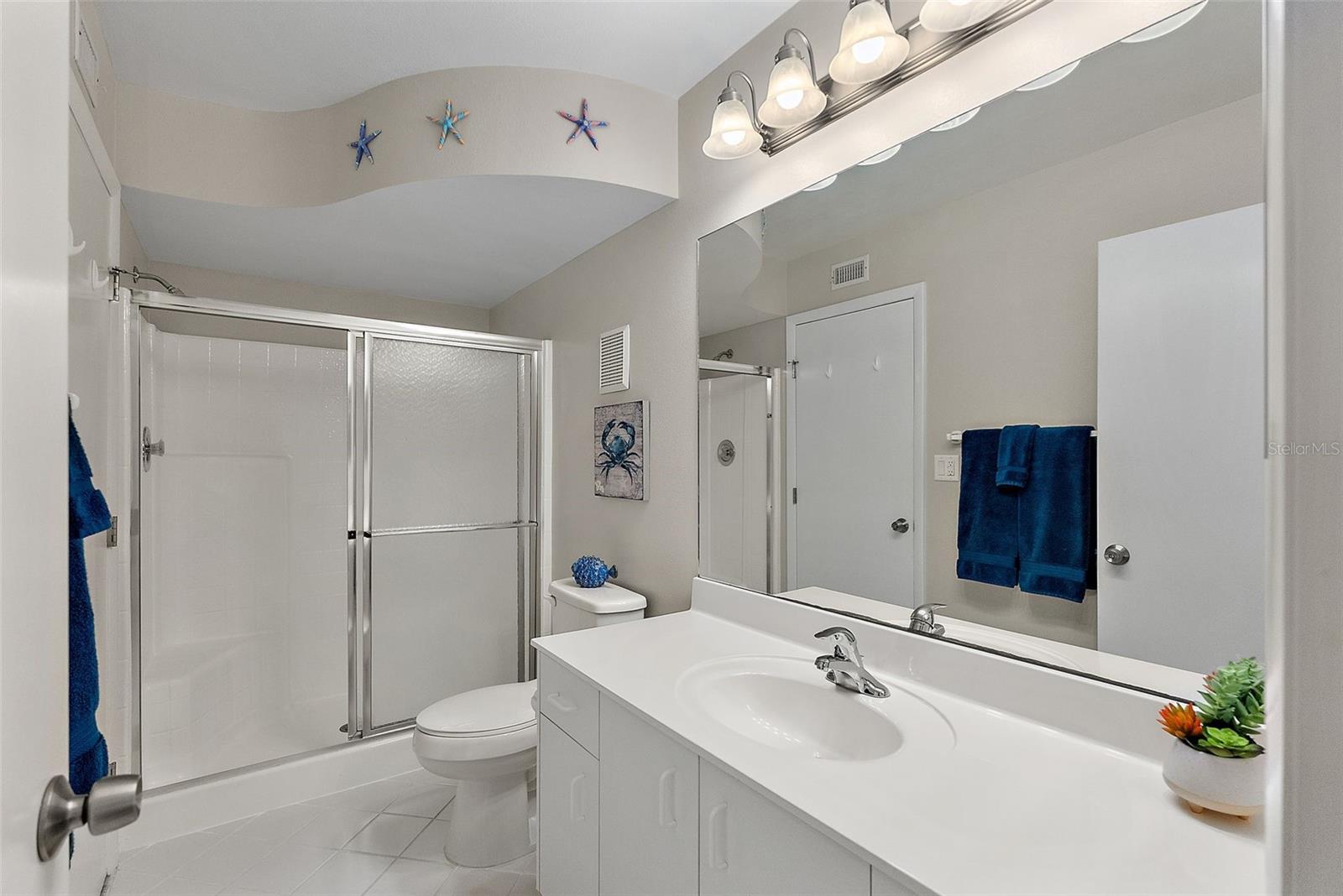 Listing photo id 16 for 6085 Bahia Del Mar Circle 272