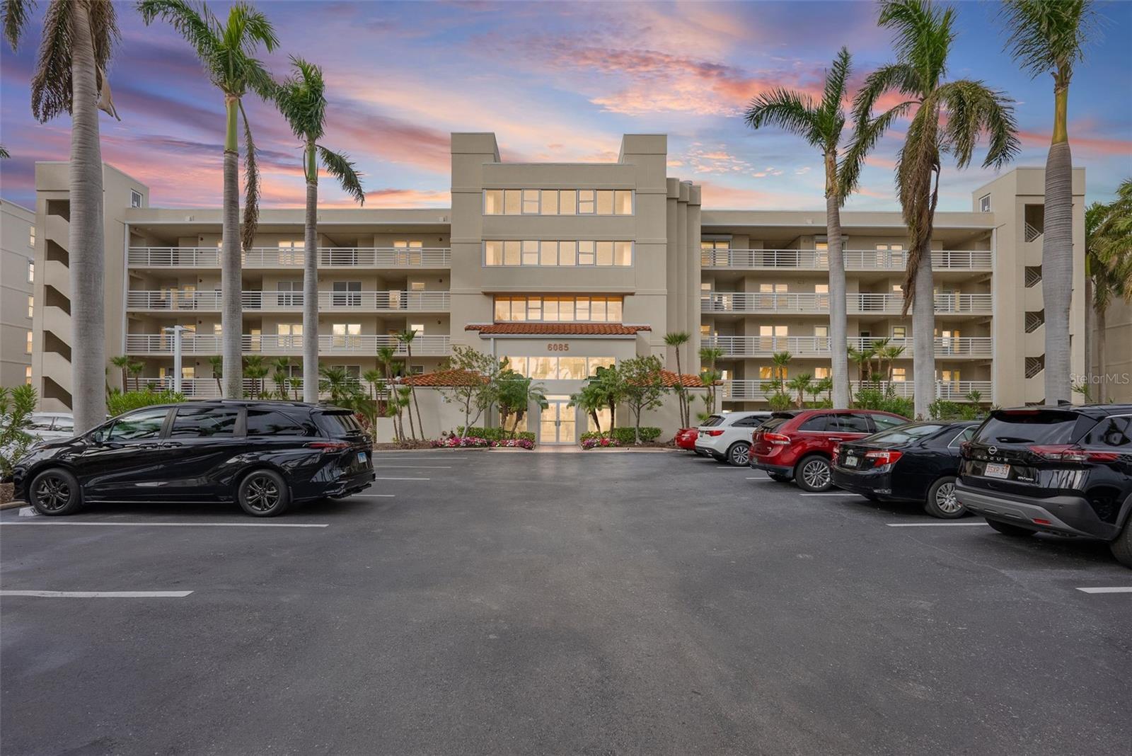 Listing photo id 0 for 6085 Bahia Del Mar Circle 272