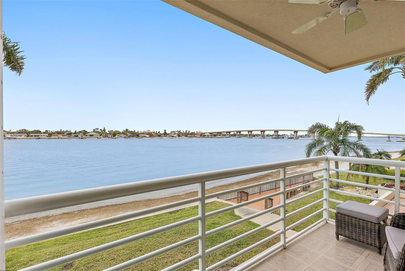 Listing photo id 20 for 6085 Bahia Del Mar Circle 272