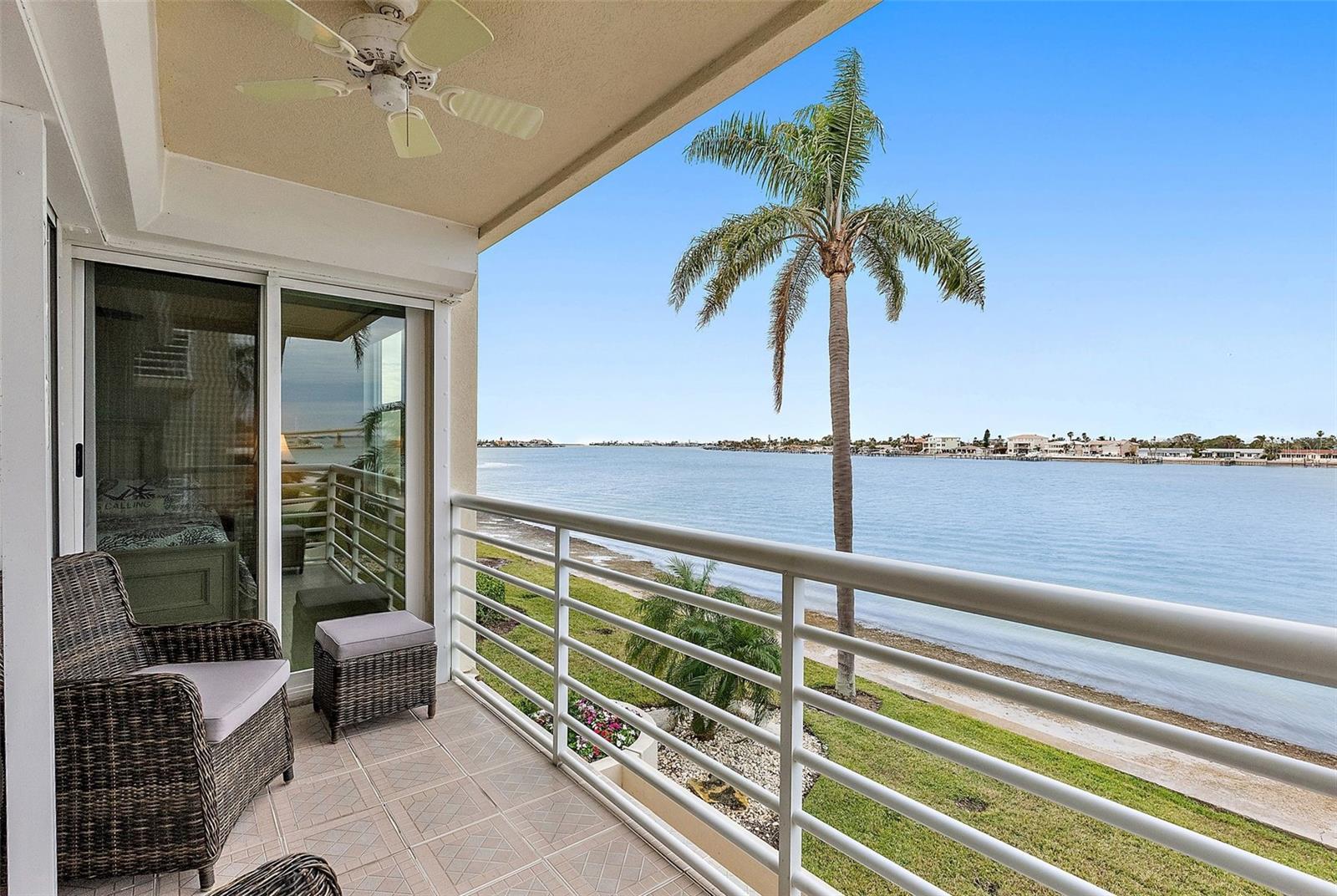 Listing photo id 21 for 6085 Bahia Del Mar Circle 272