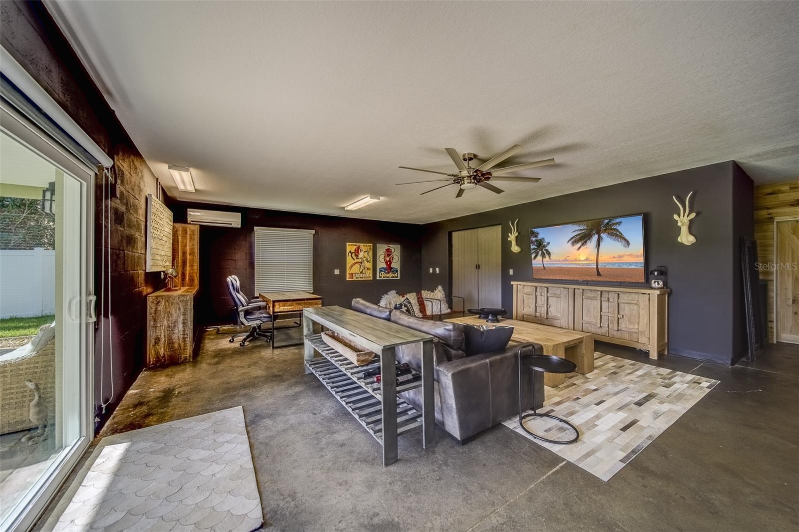 Listing photo id 56 for 1563 Mac Chesney Drive