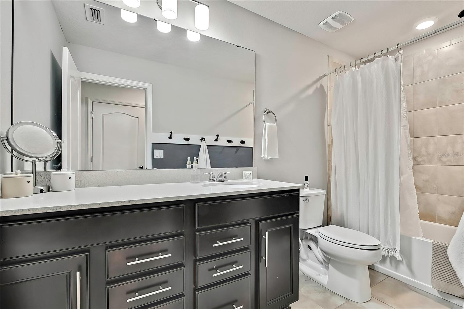 Listing photo id 22 for 31627 Colada Drift Way