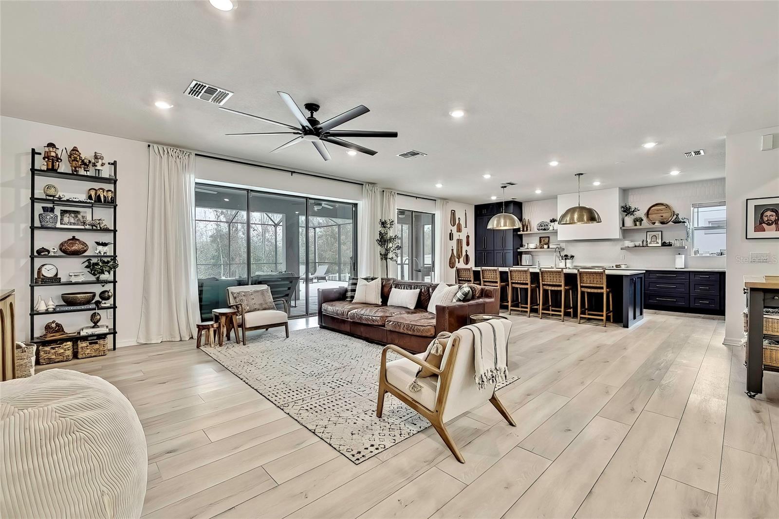 Listing photo id 2 for 31627 Colada Drift Way