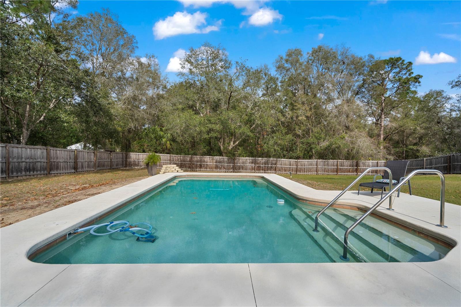 Listing photo id 32 for 5474 Leonard Terrace