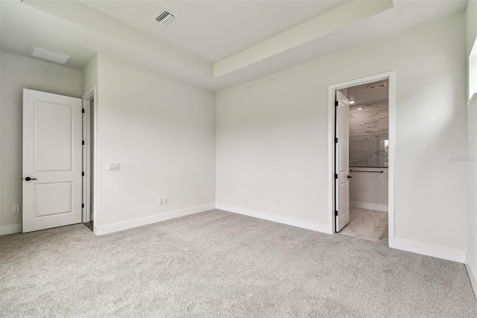 Listing photo id 17 for 5283 Everlong Drive