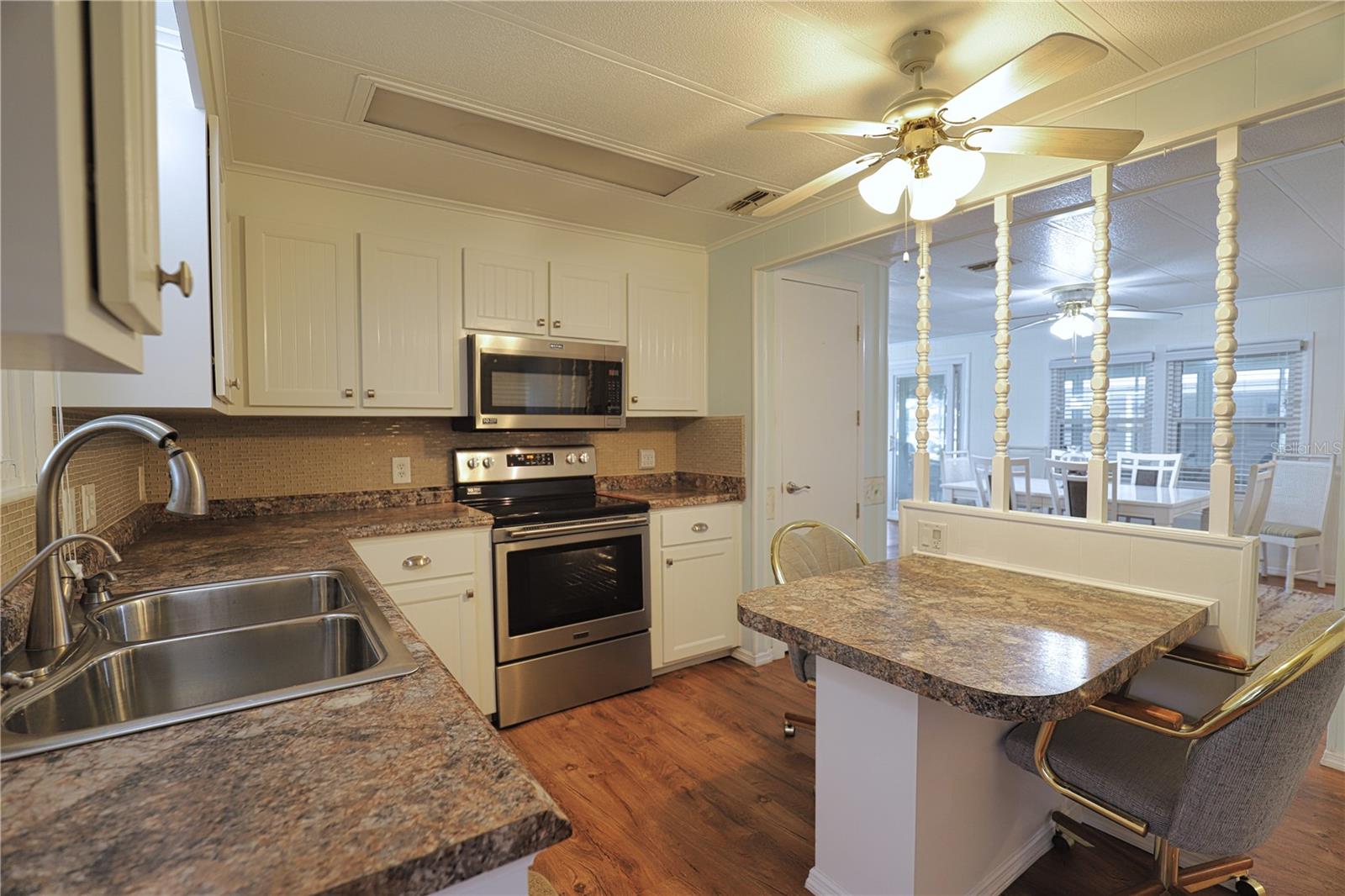 Image 11 of 100 For 653 Alvarado
