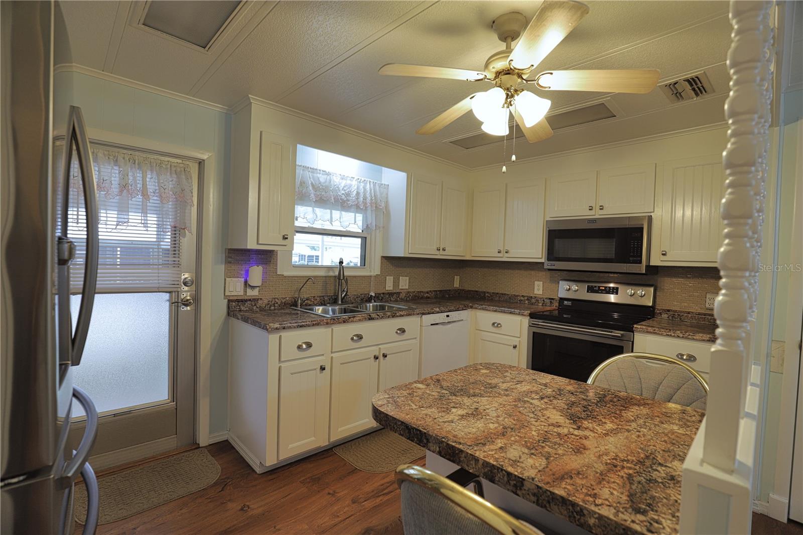 Image 12 of 100 For 653 Alvarado