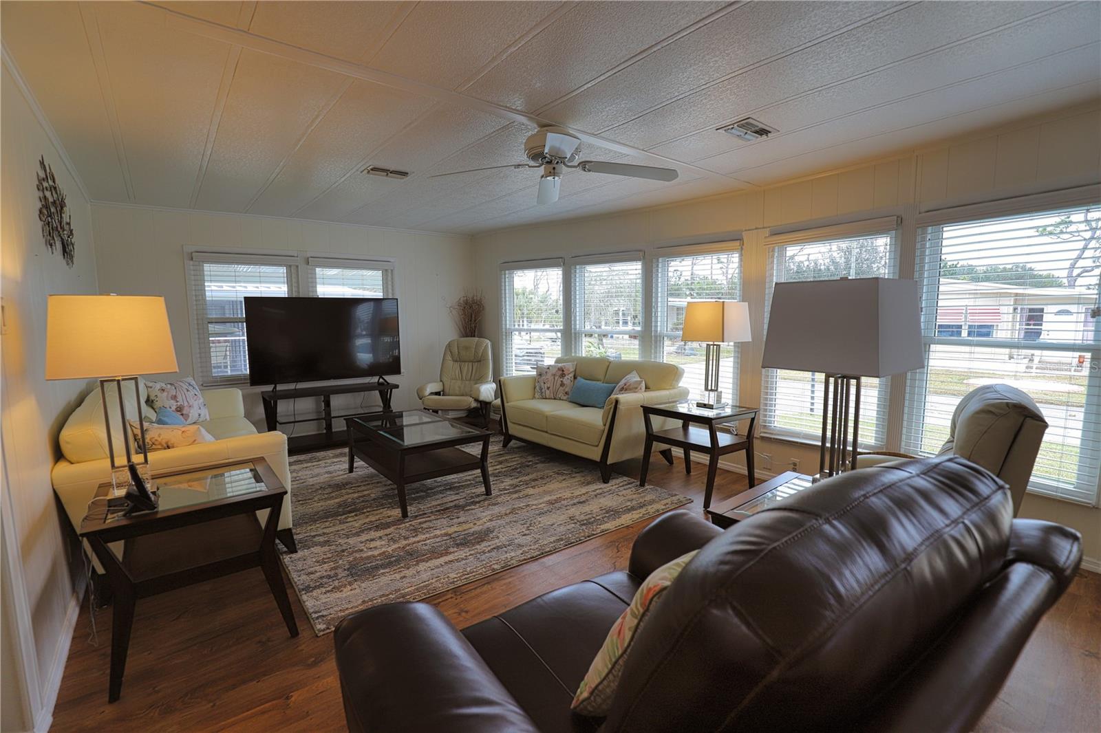 Image 18 of 100 For 653 Alvarado