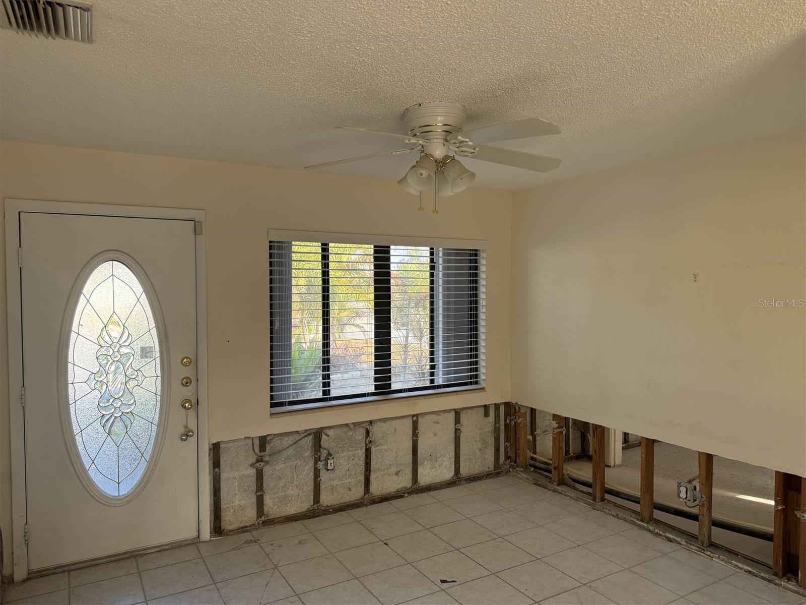 Listing photo id 10 for 9524 Treasure Lane Ne