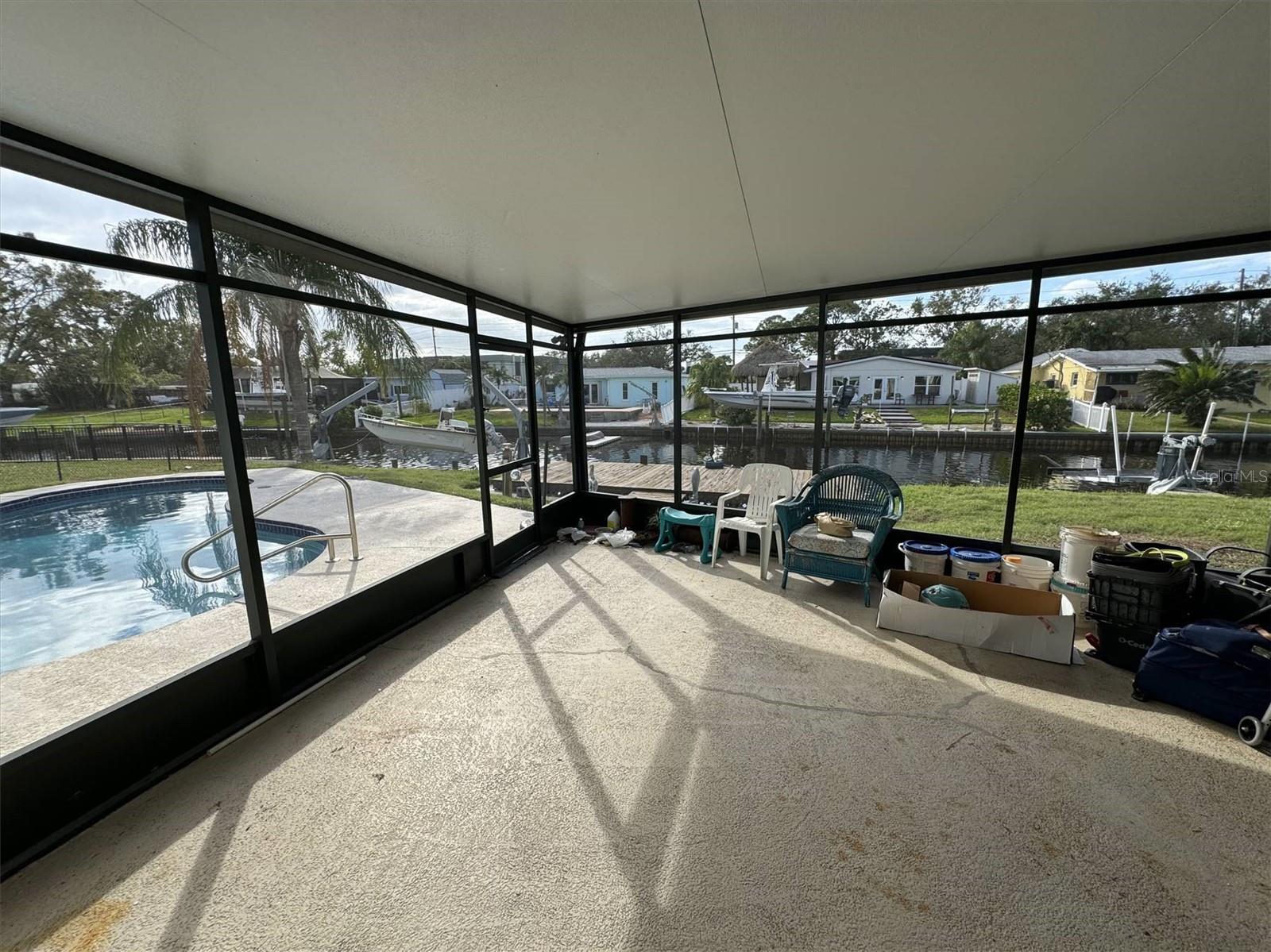 Listing photo id 19 for 9524 Treasure Lane Ne