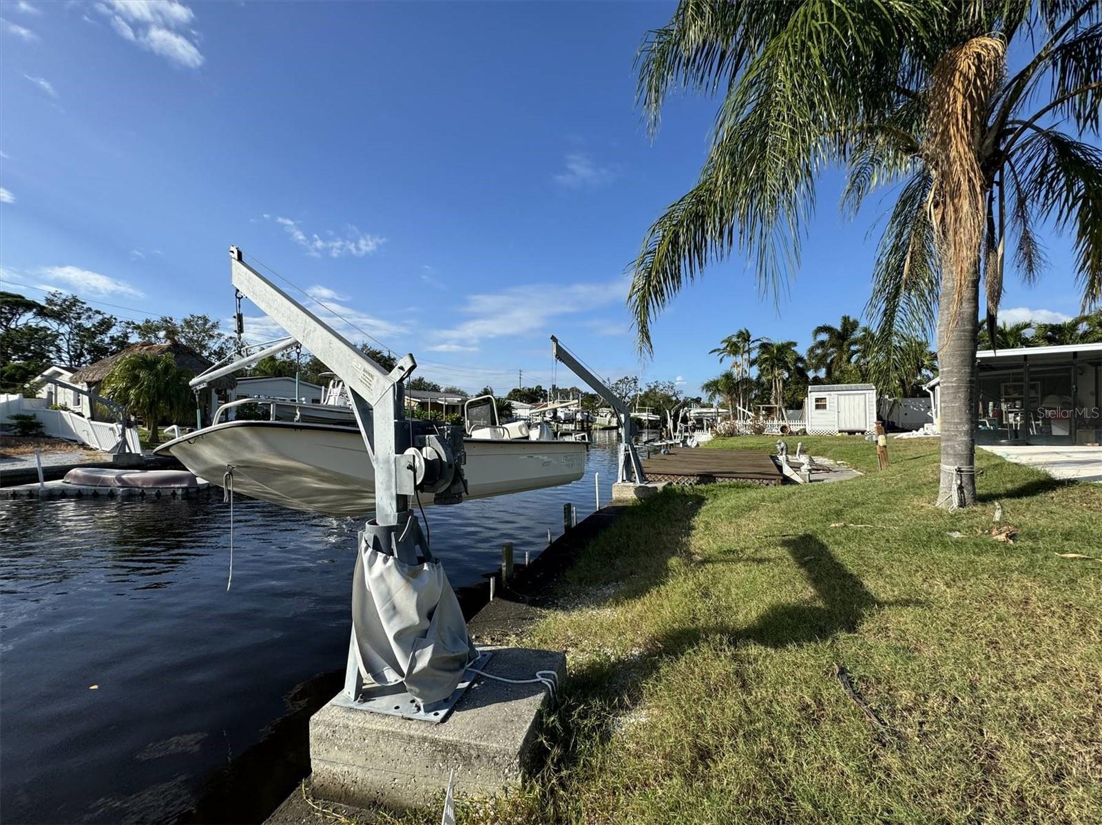 Listing photo id 7 for 9524 Treasure Lane Ne