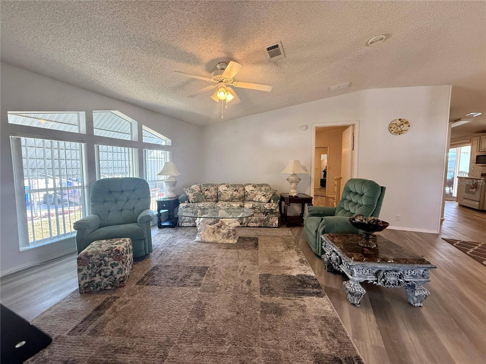 Image 3 of 31 For 209 Saint Thomas Circle