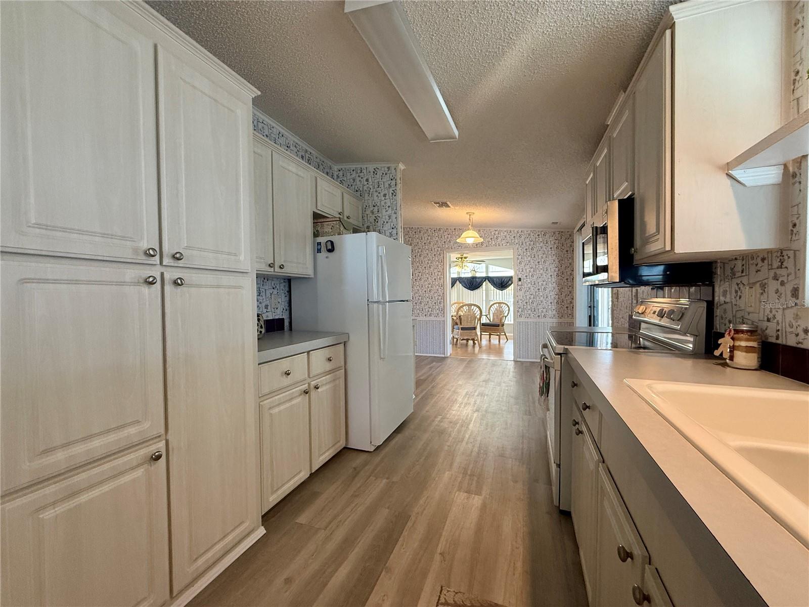 Image 5 of 31 For 209 Saint Thomas Circle