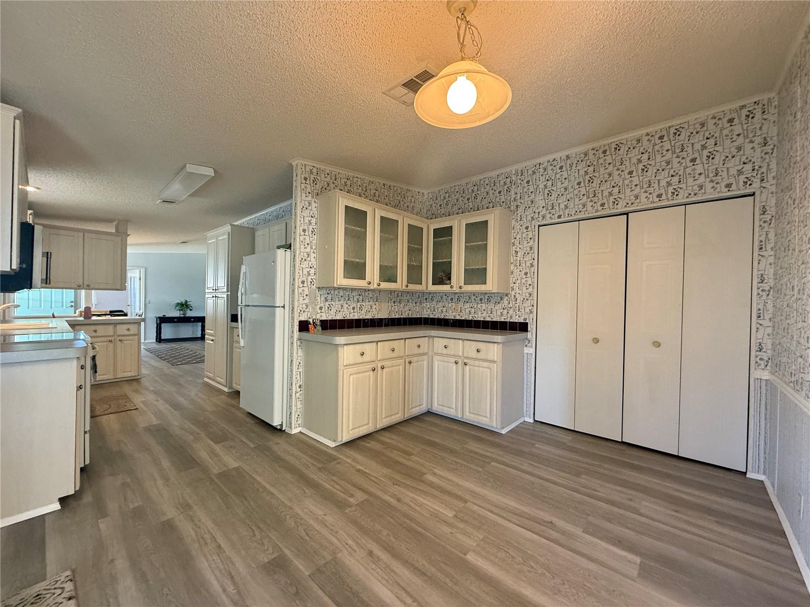 Image 7 of 31 For 209 Saint Thomas Circle