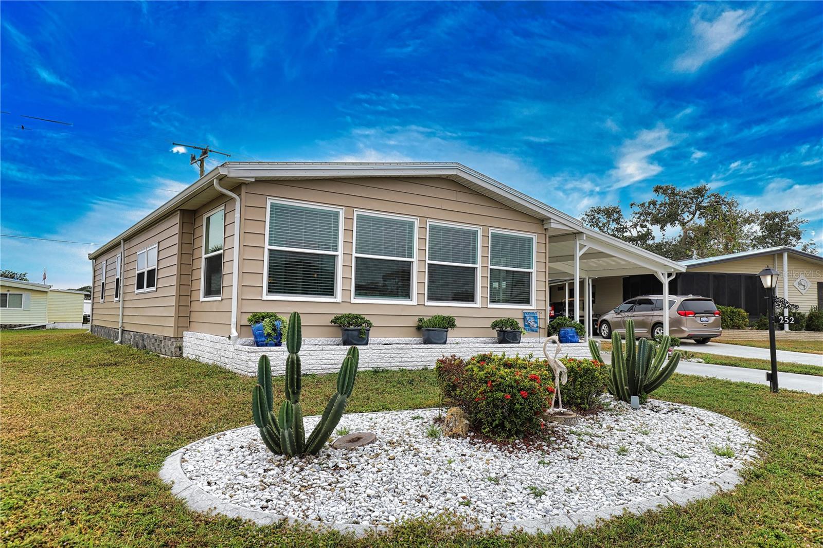 Image 2 of 100 For 252 Hibisco Drive