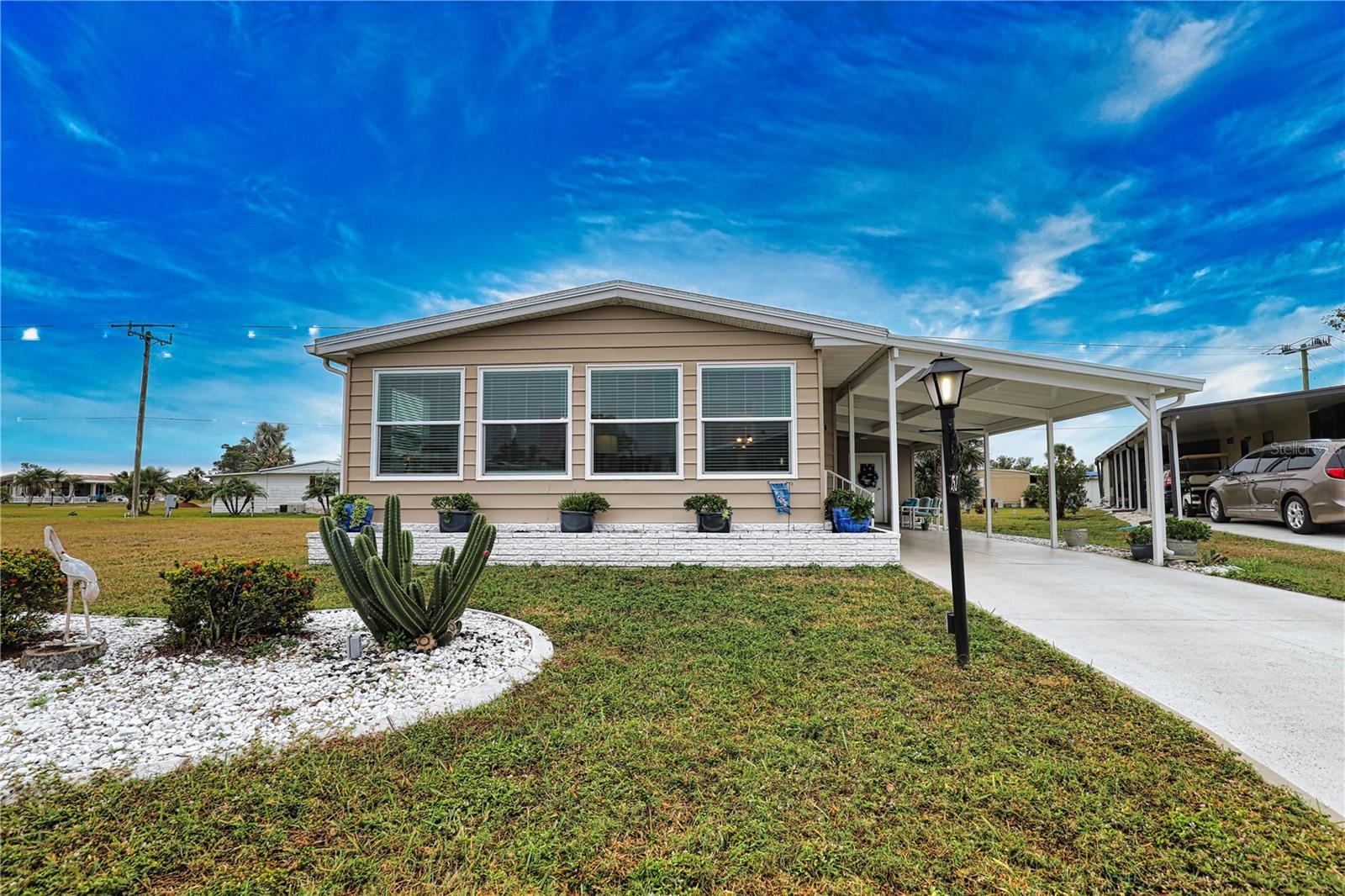 Image 3 of 100 For 252 Hibisco Drive
