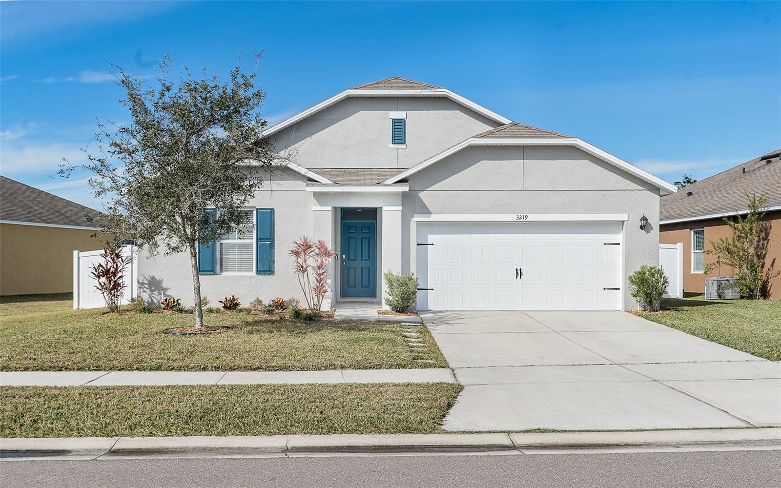 Details for 3219 Bayou Bay Drive, LAKELAND, FL 33811