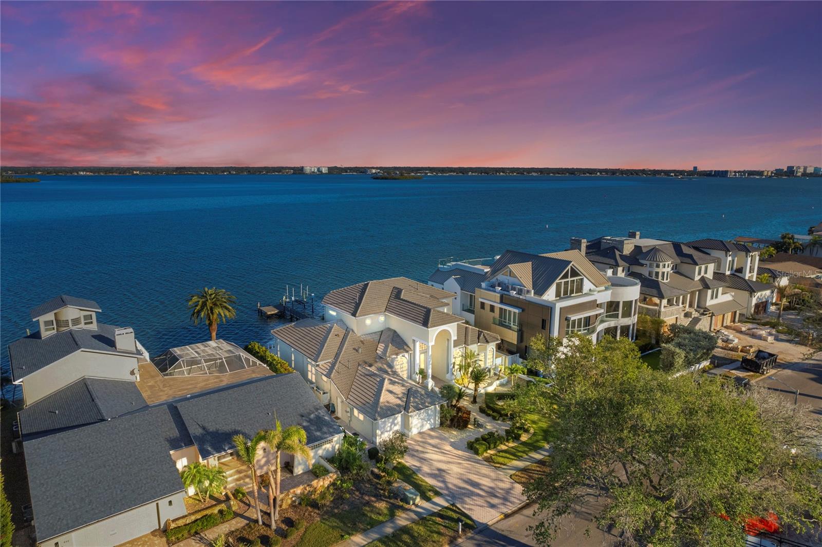 843 Harbor Island