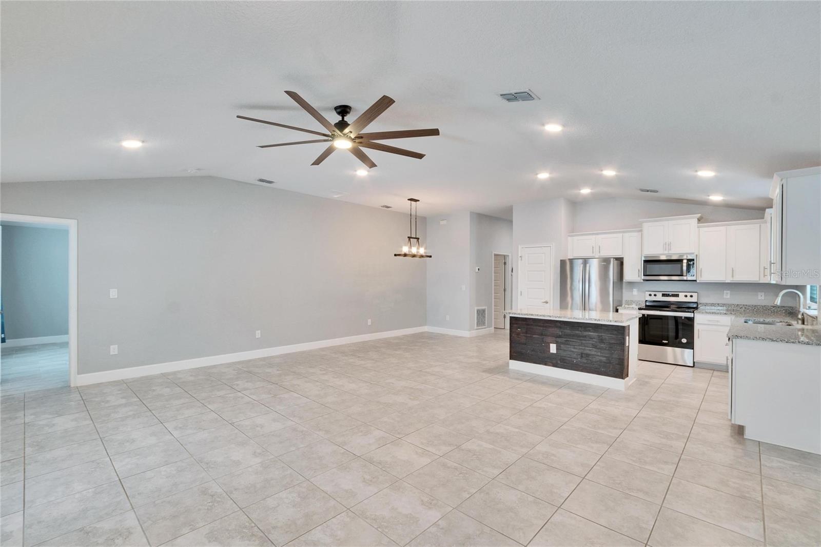 Listing photo id 26 for 14525 Scottburgh Glen Drive