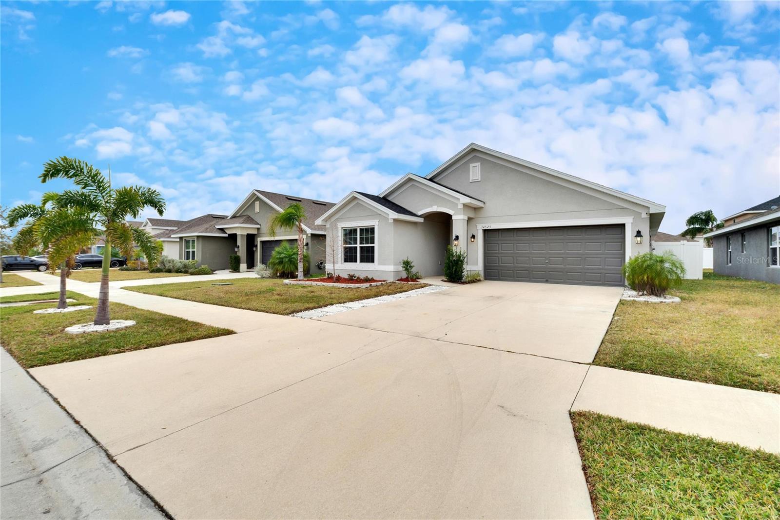 Listing photo id 3 for 14525 Scottburgh Glen Drive