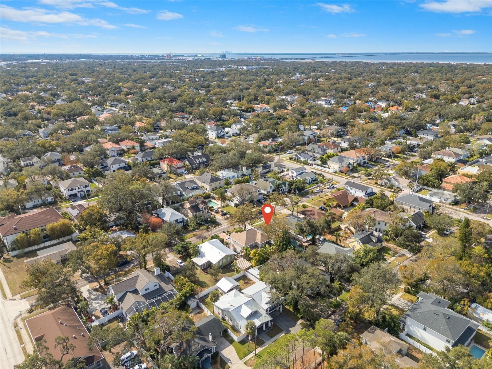 Listing photo id 32 for 3815 San Juan Street