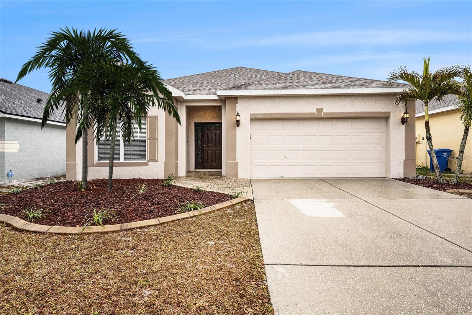 Listing photo id 1 for 9642 Cypress Harbor Drive