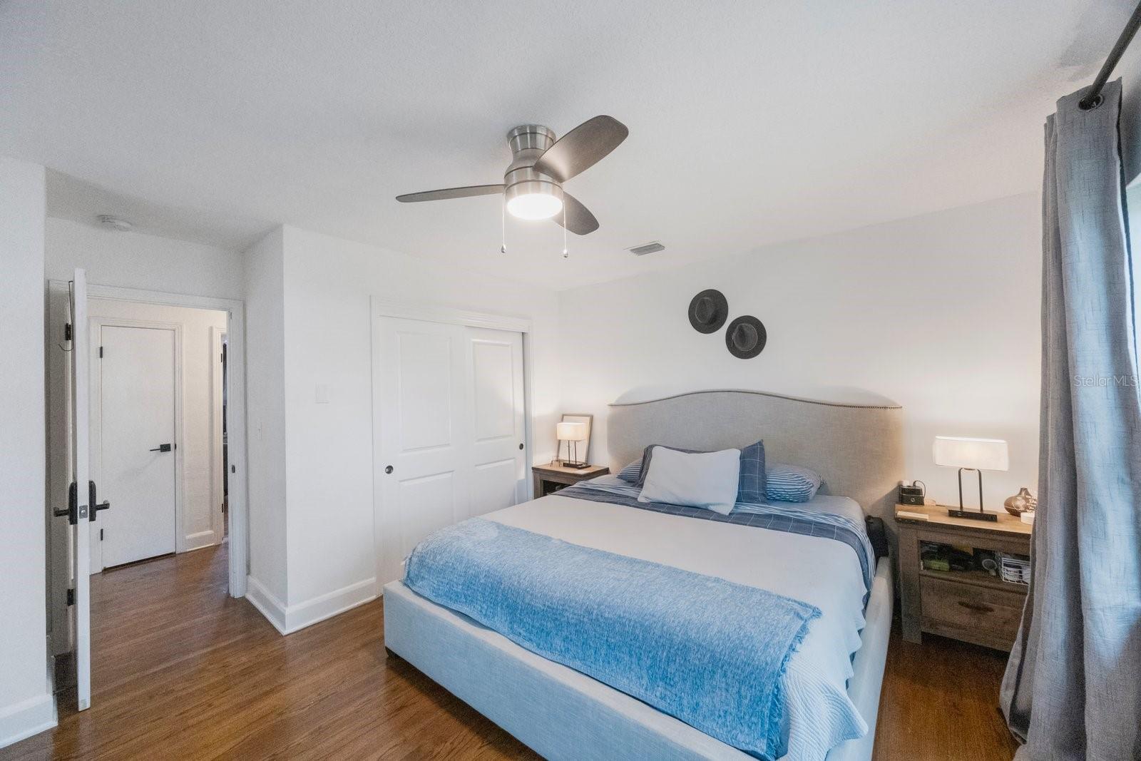 Listing photo id 13 for 2504 Fletcher Avenue