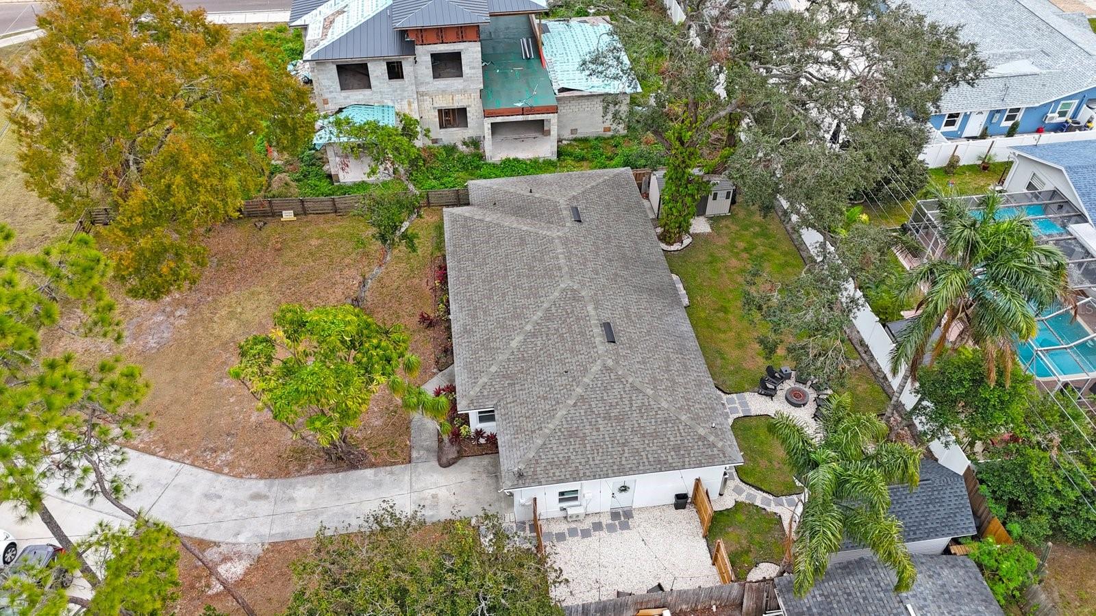 Listing photo id 40 for 2504 Fletcher Avenue