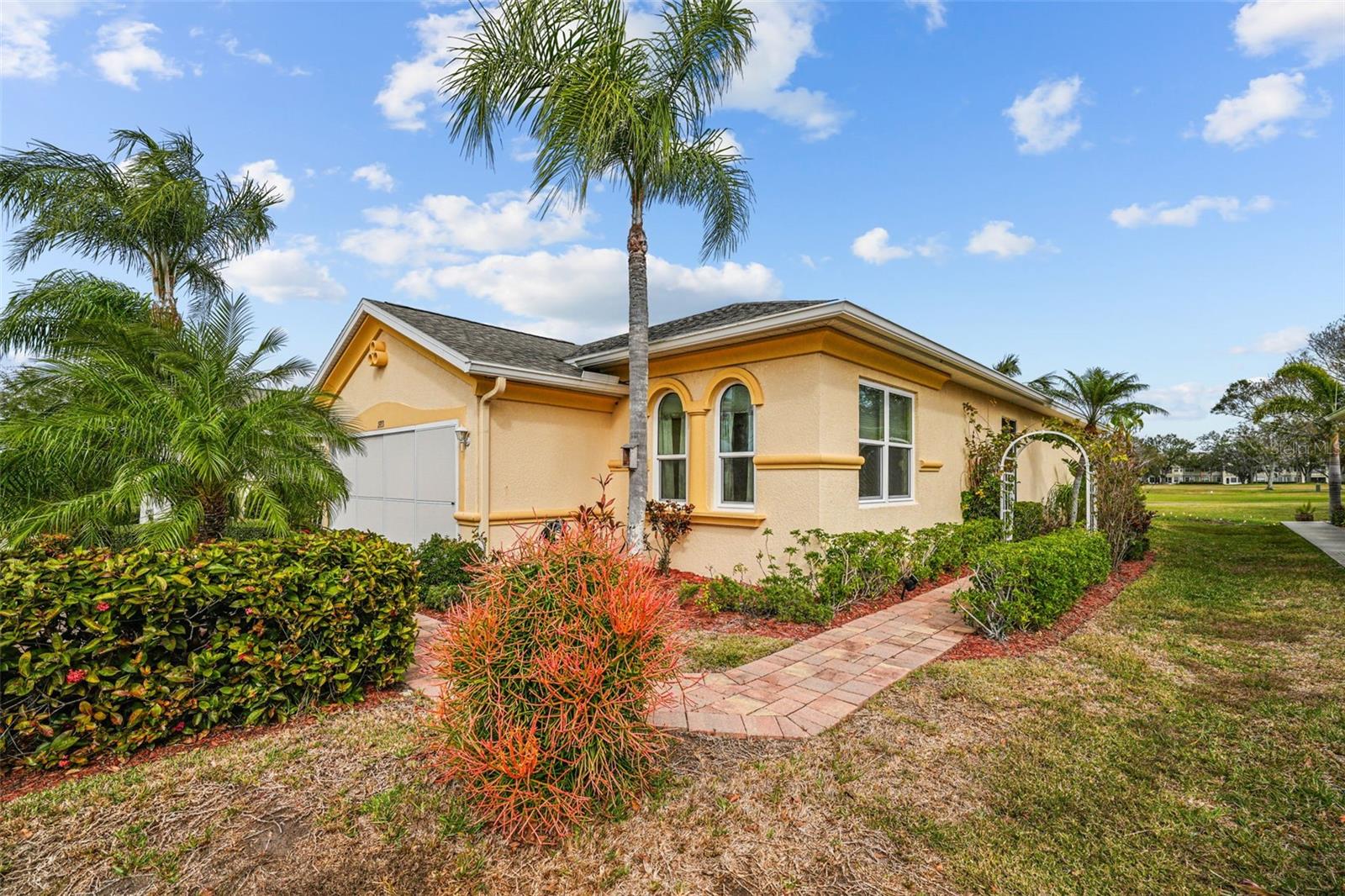 Details for 1933 Sterling Glen Court, SUN CITY CENTER, FL 33573