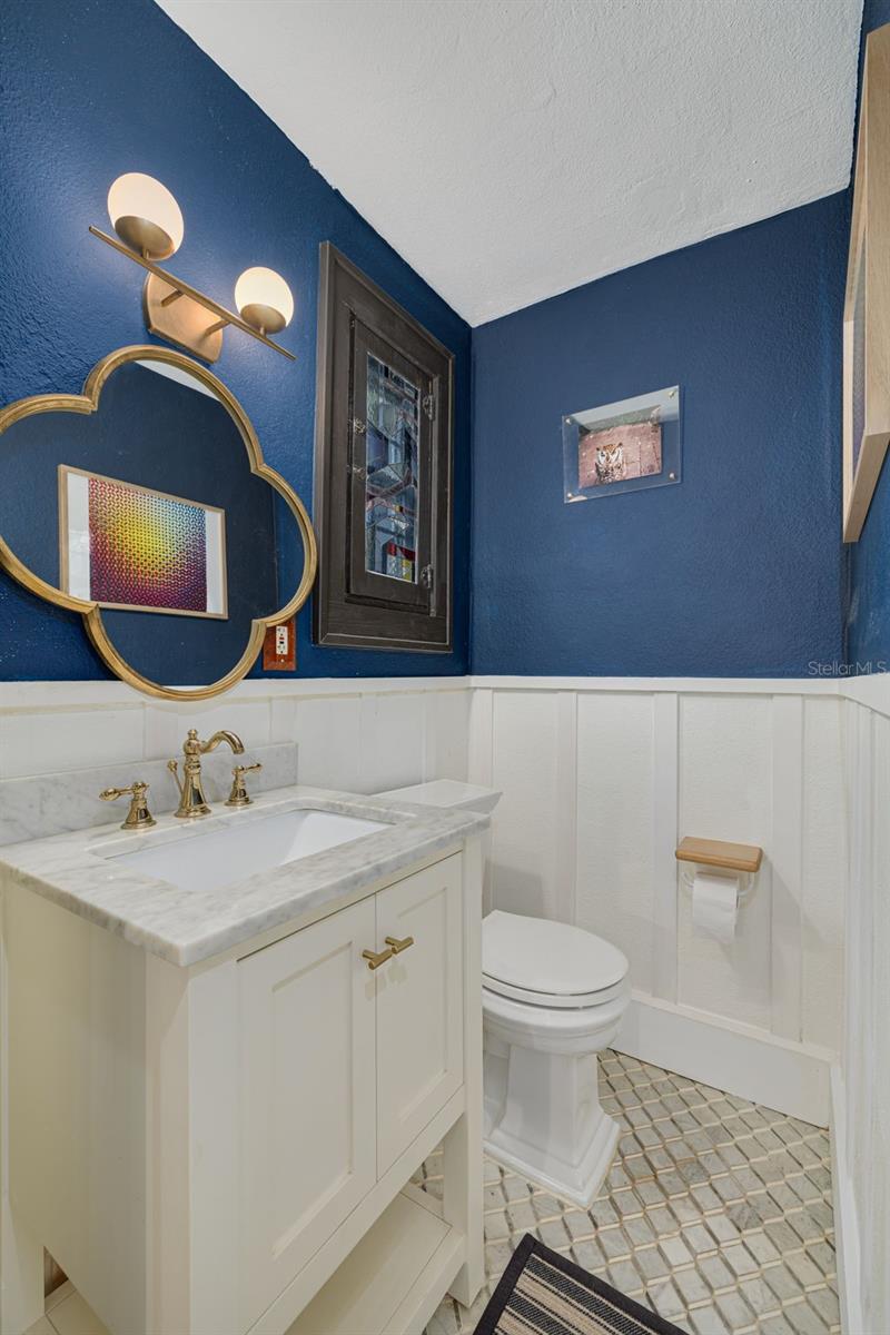 Image 11 of 27 For 605 7th Street N