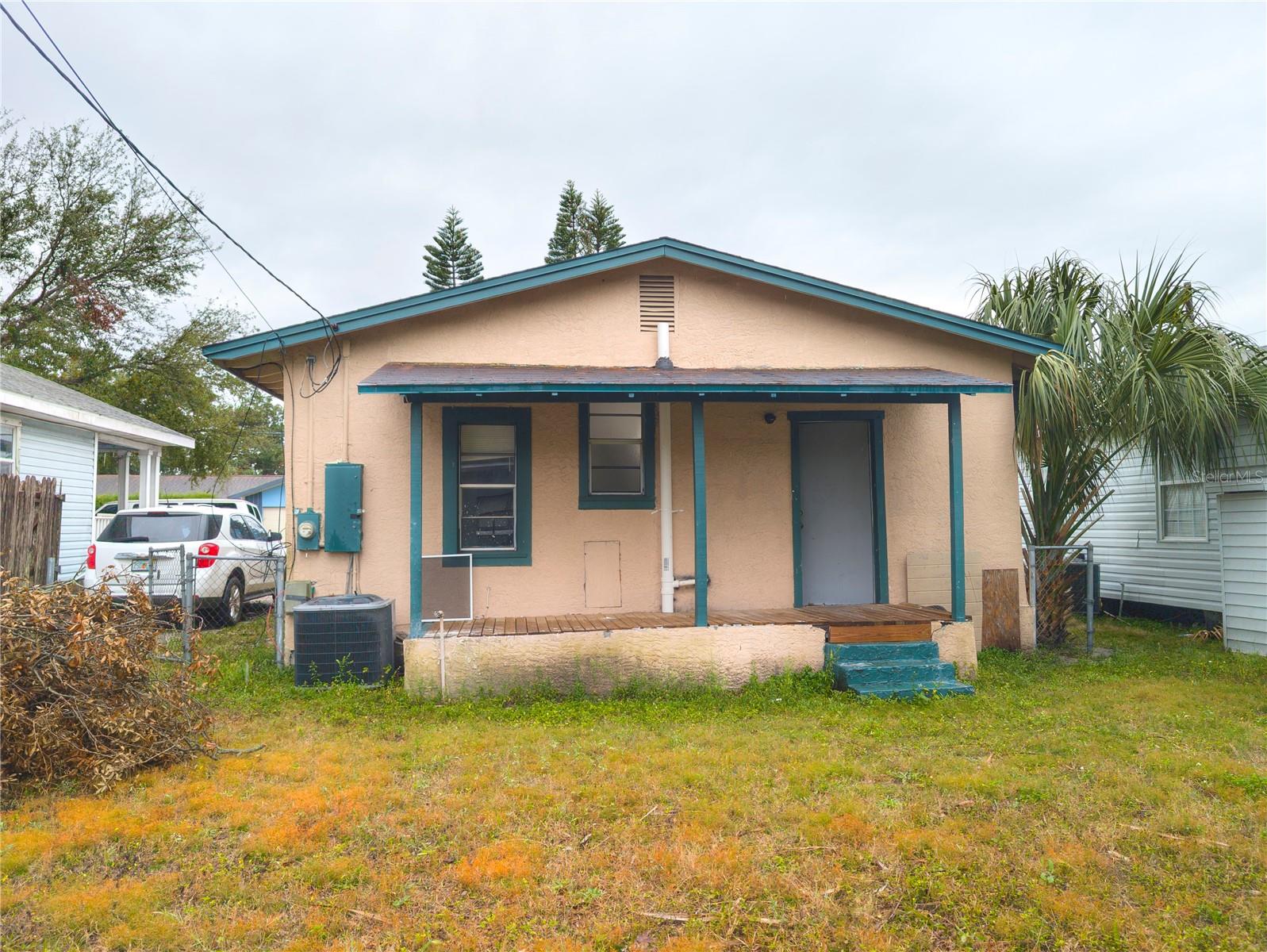 Image 8 of 37 For 1106 Carlton Street