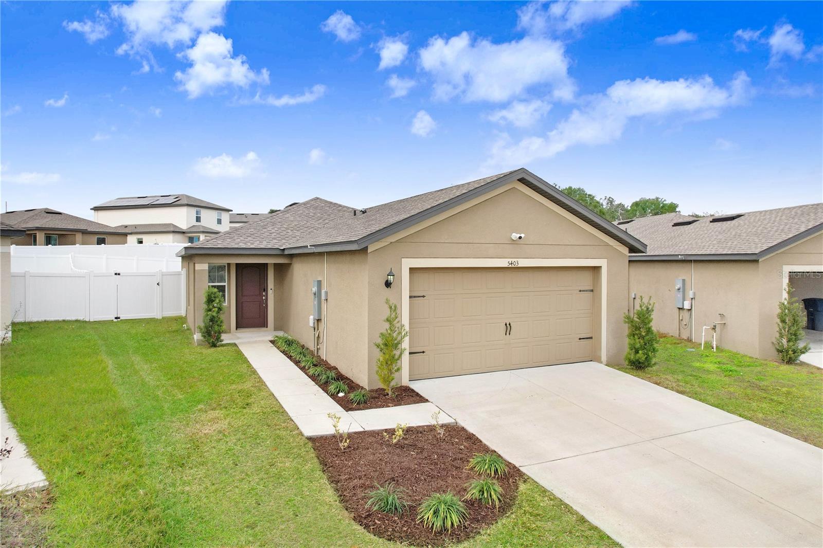 Listing photo id 1 for 5403 Fez Court