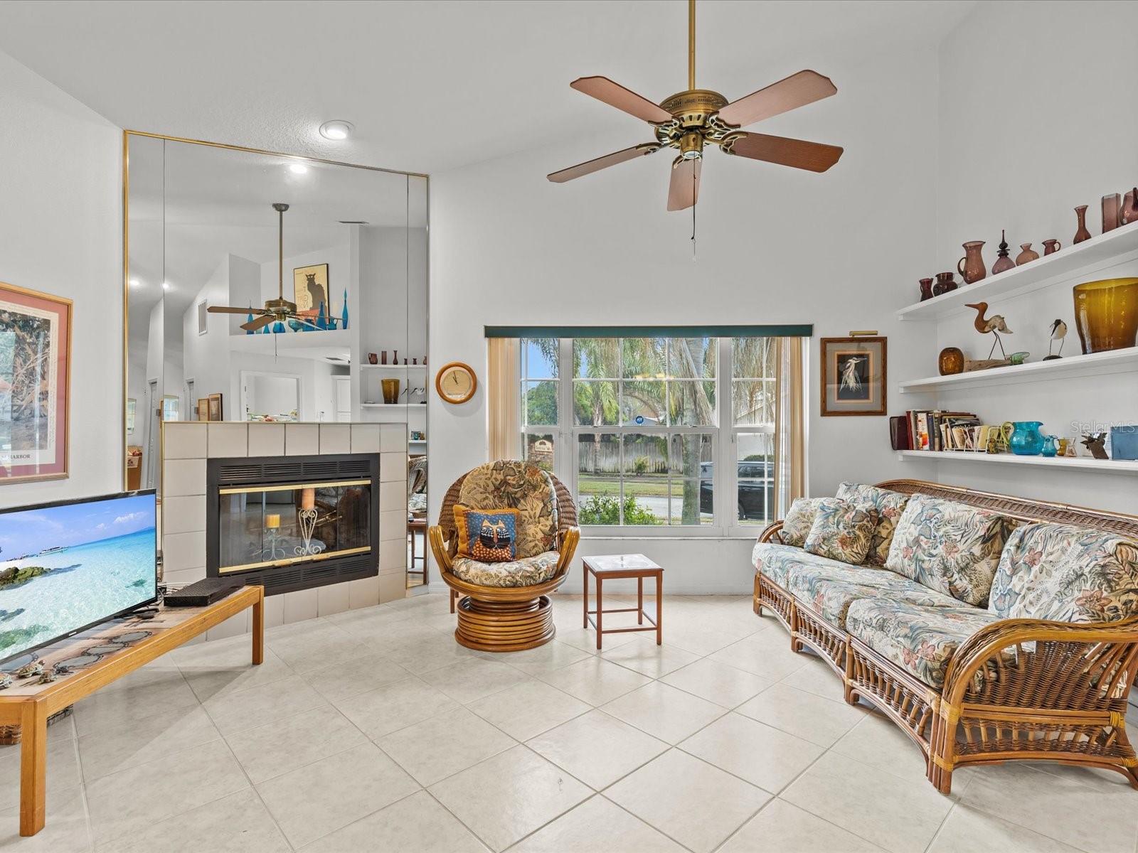 Listing photo id 11 for 4994 Klosterman Oaks Boulevard