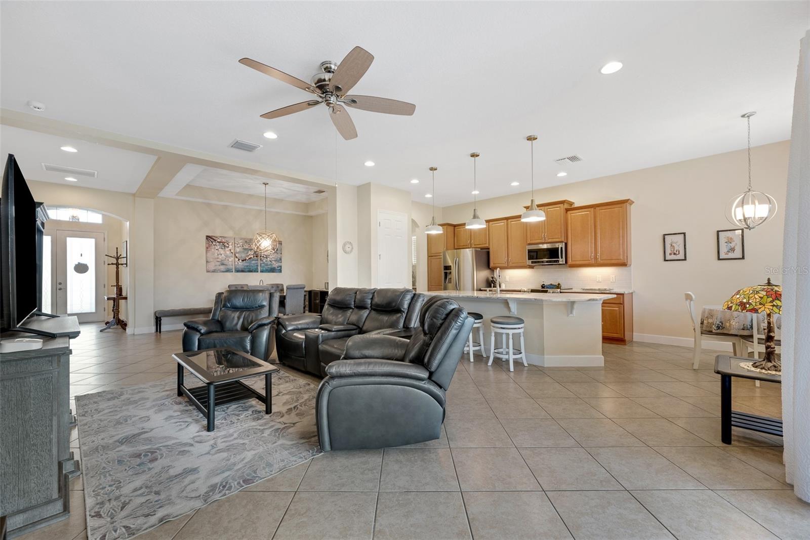Image 17 of 46 For 1649 Emerald Dunes Drive