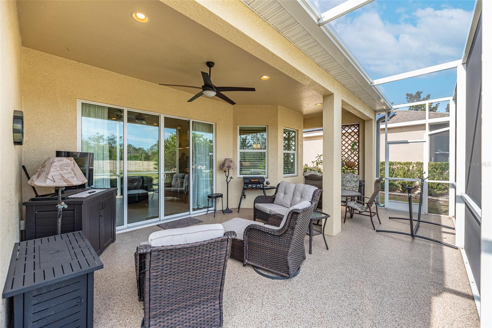 Image 4 of 46 For 1649 Emerald Dunes Drive