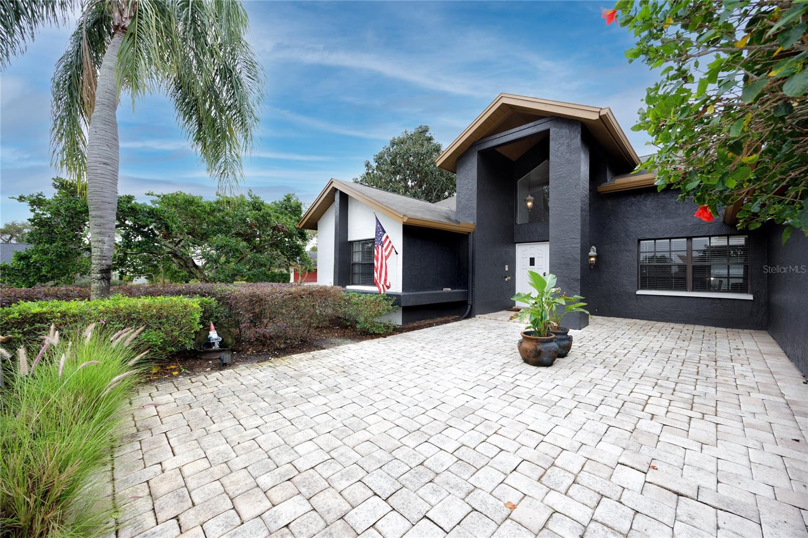 Listing photo id 29 for 2893 Allapattah Drive