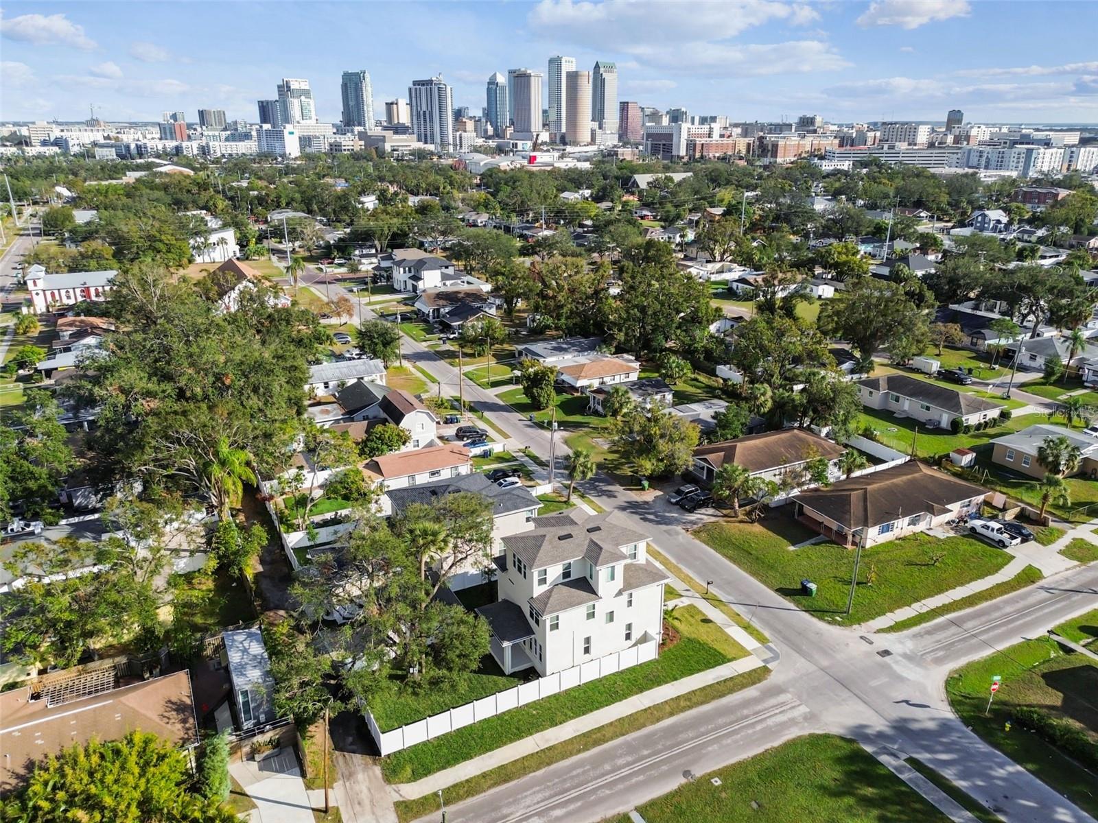 Listing photo id 60 for 1740 Saint Louis Street