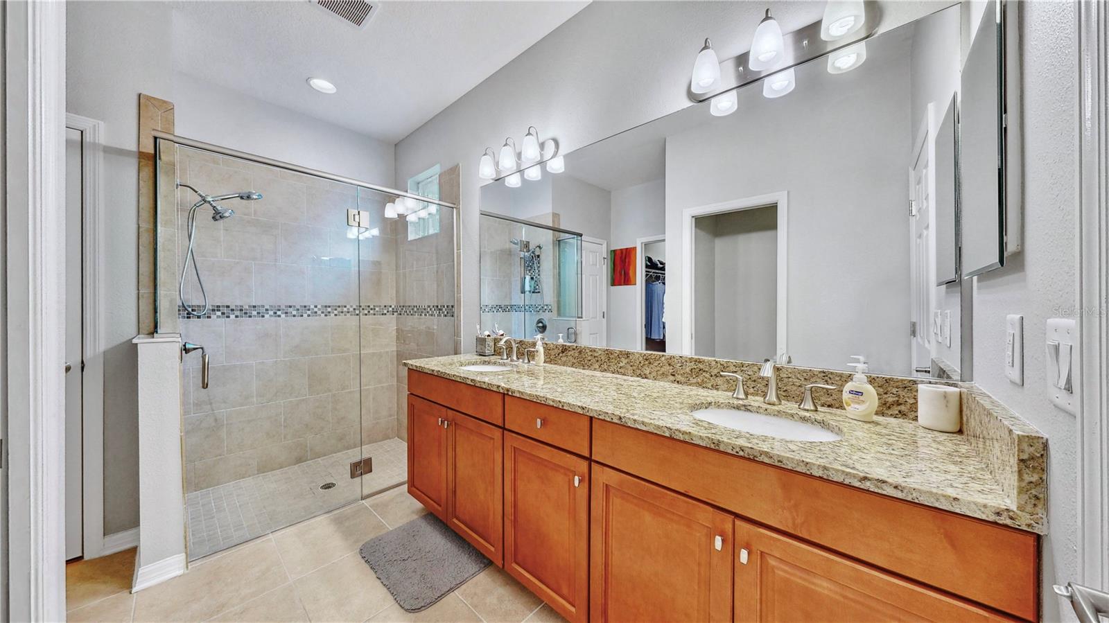 Image 17 of 41 For 5230 Admiral Pointe Drive