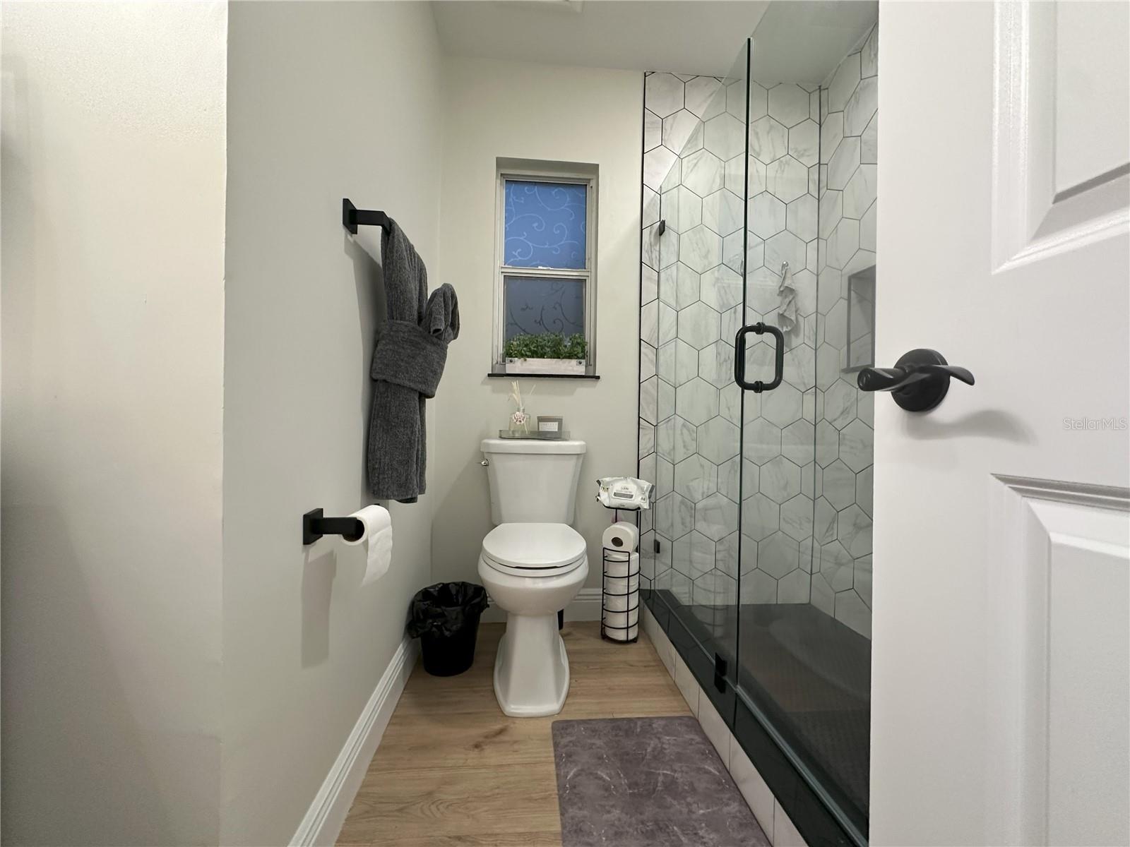 Image 14 of 45 For 4420 Pompano Drive Se