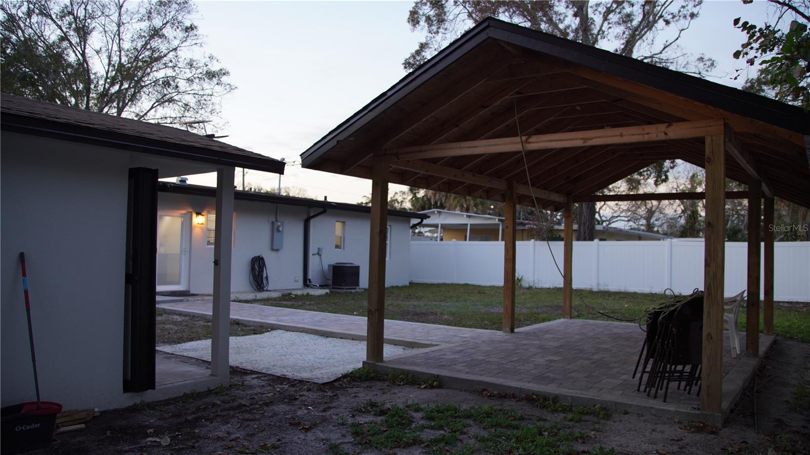 Image 30 of 45 For 4420 Pompano Drive Se