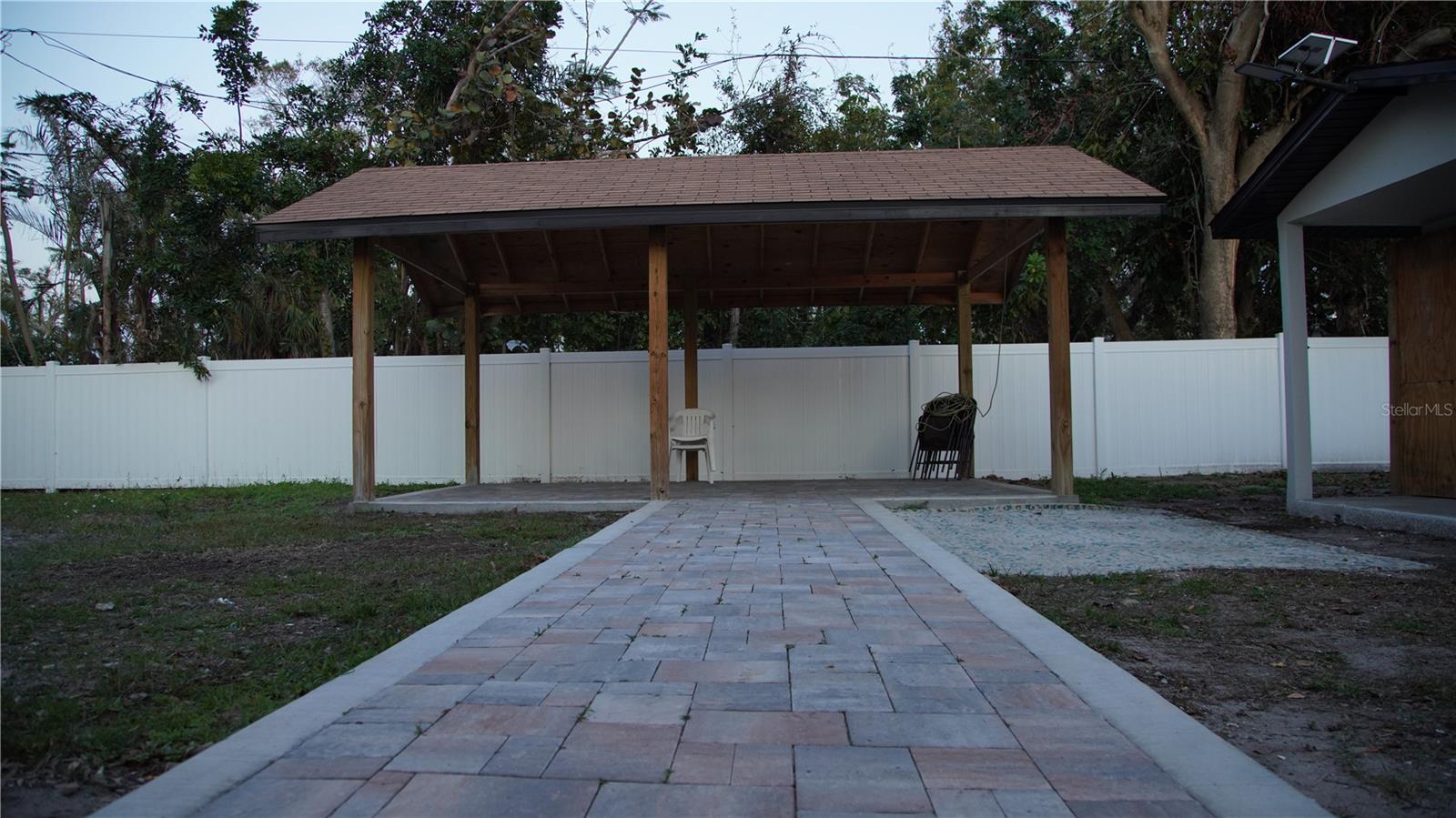 Image 32 of 45 For 4420 Pompano Drive Se