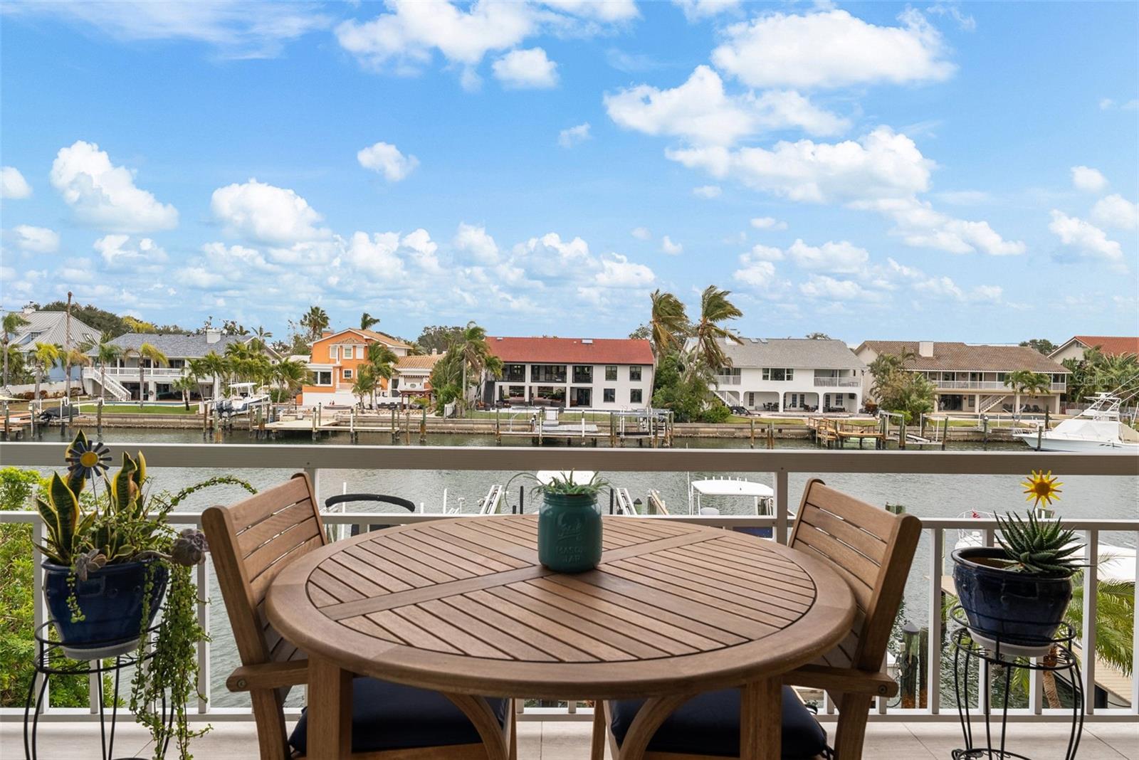 Listing photo id 17 for 1077 Pinellas Bayway S