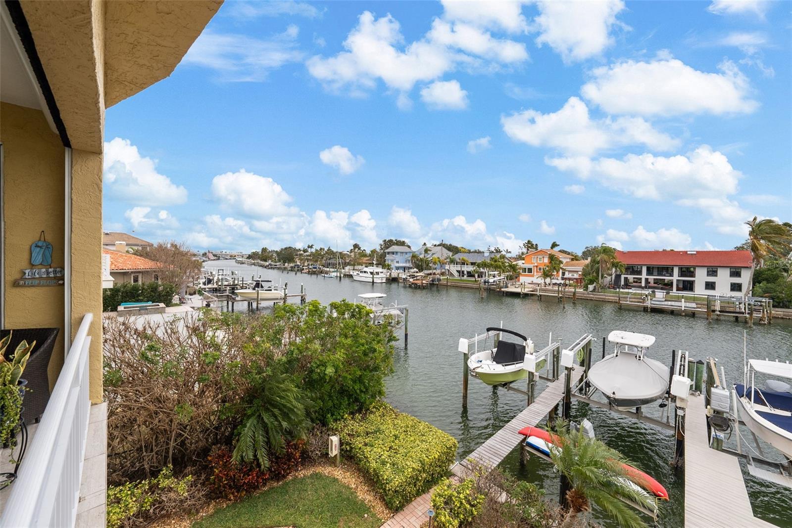 Listing photo id 19 for 1077 Pinellas Bayway S